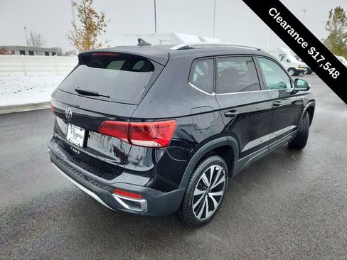 Used 2024 Volkswagen Taos SE image 7