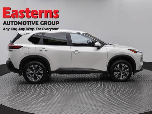 Used 2023 Nissan Rogue SV AWD/4WD image 4