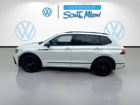 Certified 2023 Volkswagen Tiguan SE R-Line FWD image 4