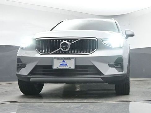 Used 2024 Volvo XC40 B5 Plus w/ Climate Package AWD/4WD image 12