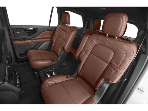 Used 2024 Lincoln Aviator Reserve w/ Equipment Group 201A AWD/4WD image 9