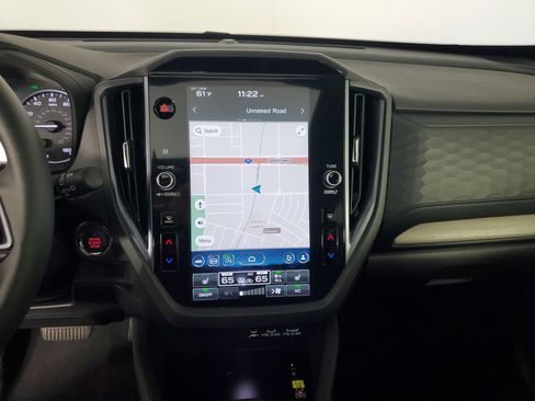 Used 2025 Subaru Forester Limited image 16