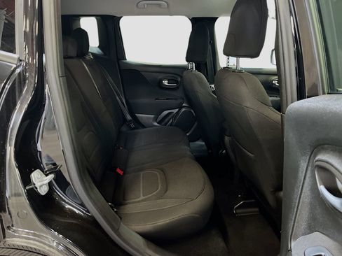 Used 2021 Jeep Renegade Latitude AWD/4WD image 25