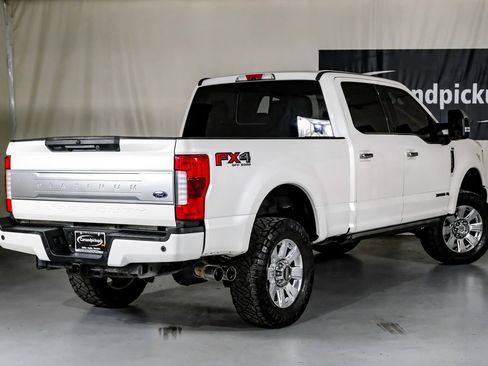 Used 2019 Ford F250 Platinum w/ Platinum Ultimate Package image 5
