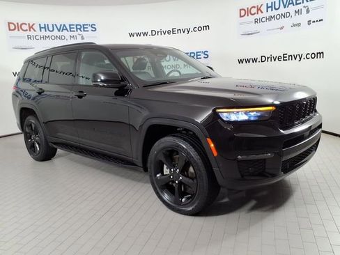 Used 2024 Jeep Grand Cherokee L Limited w/ Luxury Tech Group II AWD/4WD image 3