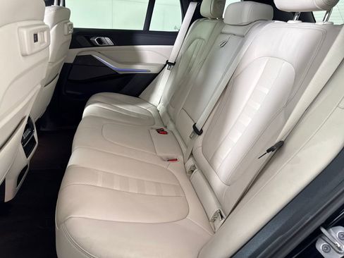 Used 2021 BMW X5 sDrive40i w/ M Sport Package RWD image 13
