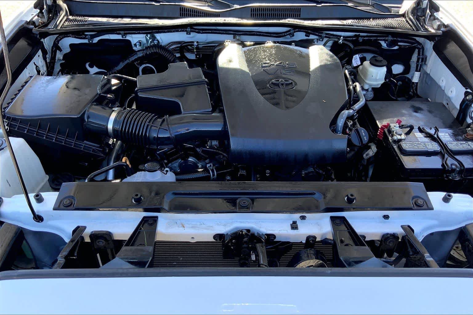 Used 2022 Toyota Tacoma TRD Sport w/ TRD Premium Sport Package RWD image 31