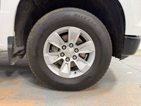 Used 2022 Chevrolet Silverado 1500 W/T w/ WT Value Package AWD/4WD image 8