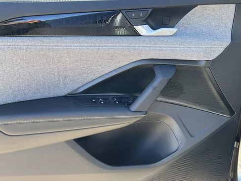New 2026 Volkswagen Tiguan S FWD image 9