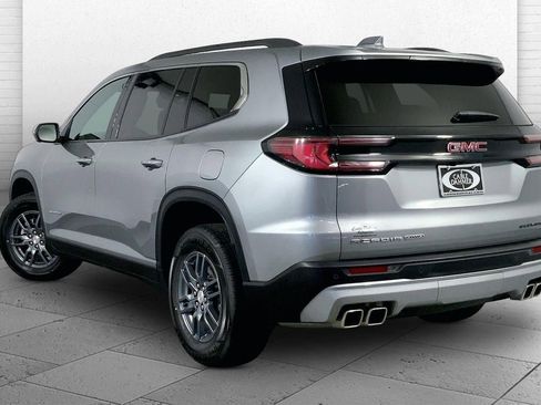 Used 2025 GMC Acadia Elevation AWD/4WD image 11