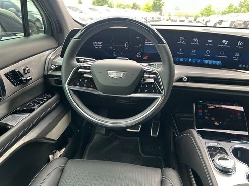 New 2026 Cadillac Vistiq Premium Luxury AWD/4WD image 29