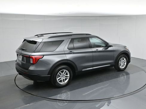 Used 2025 Ford Explorer Active w/ Active Comfort Package RWD image 44