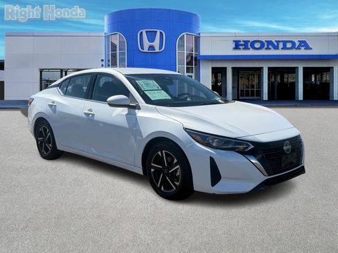 Used 2024 Nissan Sentra SV image 10