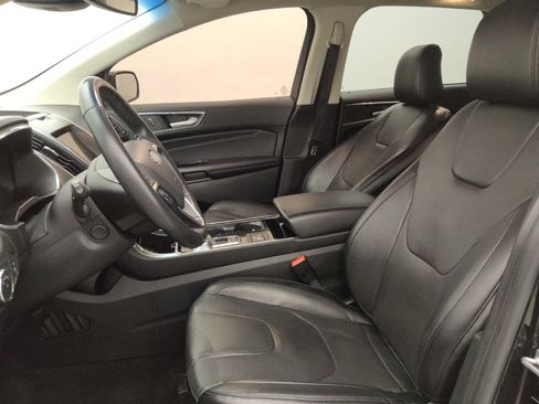 Used 2020 Ford Edge Titanium w/ Equipment Group 301A FWD image 17