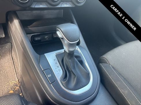 Used 2023 Kia Forte LXS w/ LXS Technology Package image 9