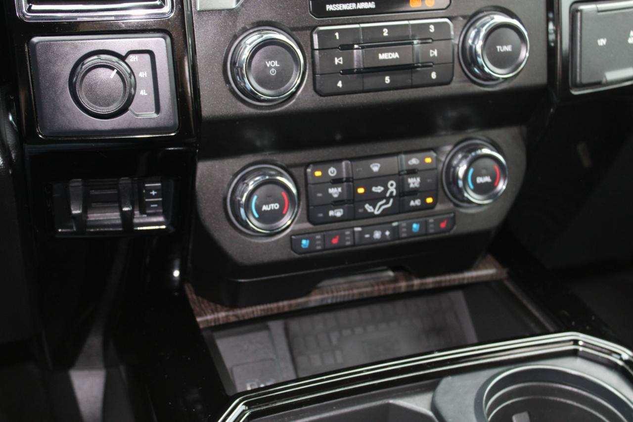 Used 2021 Ford F350 Lariat w/ Lariat Ultimate Package AWD/4WD image 30