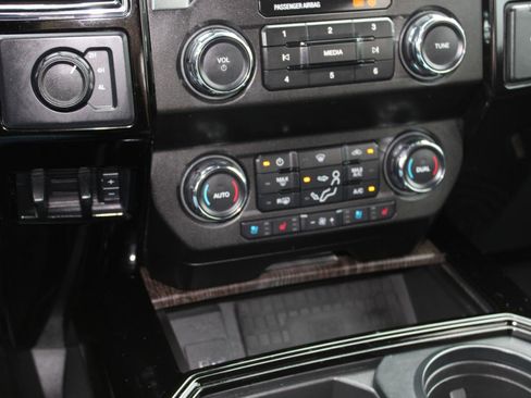 Used 2021 Ford F350 Lariat w/ Lariat Ultimate Package image 30