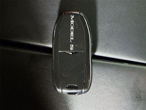 Used 2021 Tesla Model S Long Range Plus image 18