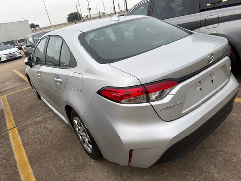 Used 2024 Toyota Corolla LE FWD image 4