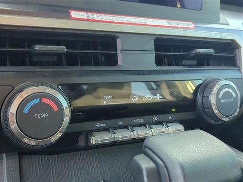 Used 2025 Toyota Tacoma SR5 RWD image 19