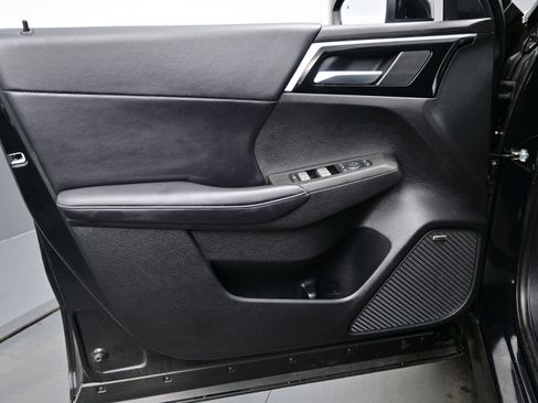 Used 2025 Mitsubishi Outlander SE AWD/4WD image 9