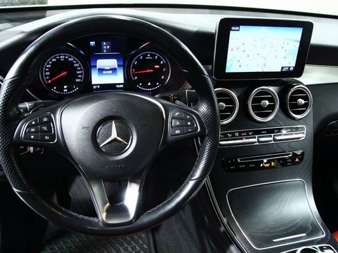 Used 2019 Mercedes-Benz GLC 300 4MATIC Coupe image 6