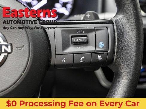 Used 2022 Nissan Rogue SV AWD/4WD image 16