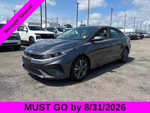 Used 2023 Kia Forte LXS w/ LXS Technology Package FWD image 7