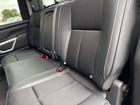 Used 2019 Nissan Titan PRO-4X image 8