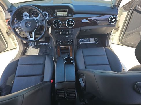Used 2013 Mercedes-Benz GLK 350 4MATIC image 9
