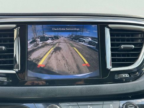 Used 2020 Chrysler Pacifica Touring-L Plus FWD image 28