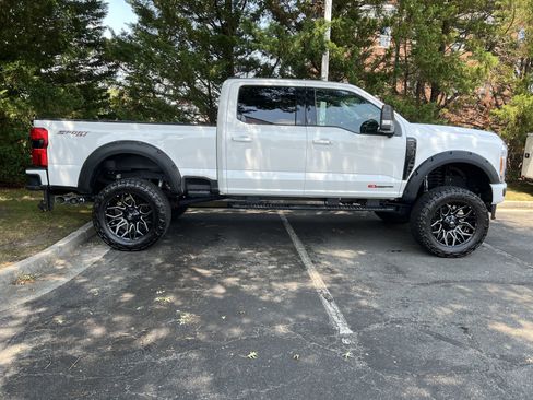 Used 2023 Ford F250 Lariat w/ Sport Appearance Package image 11