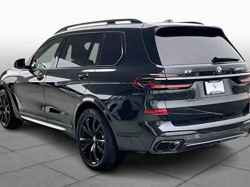 Used 2025 BMW X7 M60i image 12