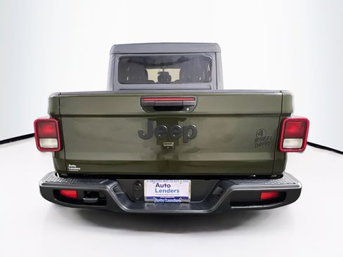 Used 2023 Jeep Gladiator Sport AWD/4WD image 6