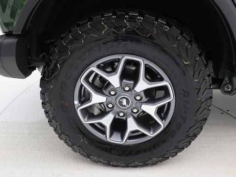 Used 2025 Ford Bronco Badlands image 10