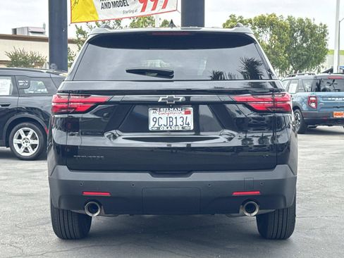 Used 2023 Chevrolet Traverse LT FWD image 6