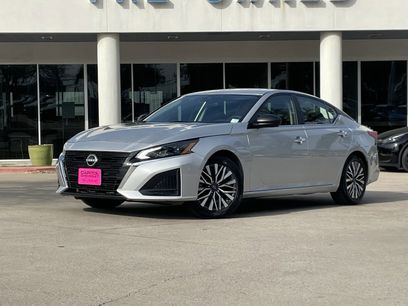 Used 2024 Nissan Altima 2.5 SV