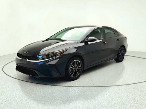 Certified 2024 Kia Forte LXS w/ LXS Technology Package FWD image 1