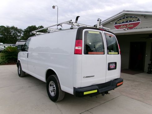 Used 2019 Chevrolet Express 2500 w/ Driver Convenience Package image 7