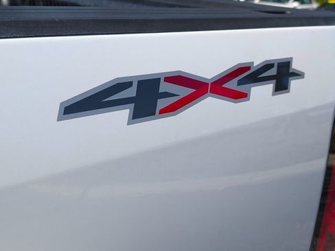 Used 2021 Chevrolet Colorado LT image 13