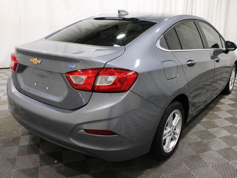 Used 2018 Chevrolet Cruze LT FWD image 28