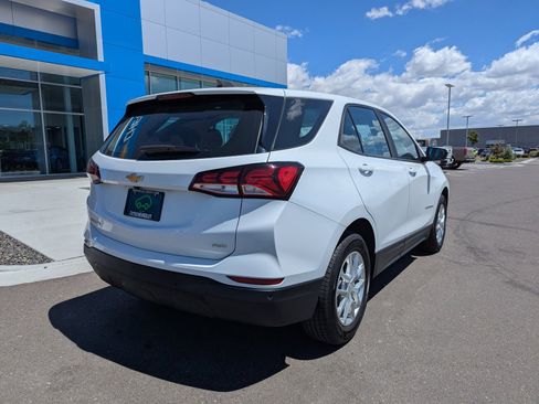 Used 2022 Chevrolet Equinox LS w/ LPO, Floor Liner Package AWD/4WD image 35