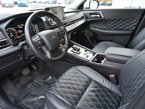 Used 2024 Mitsubishi Outlander SEL image 14