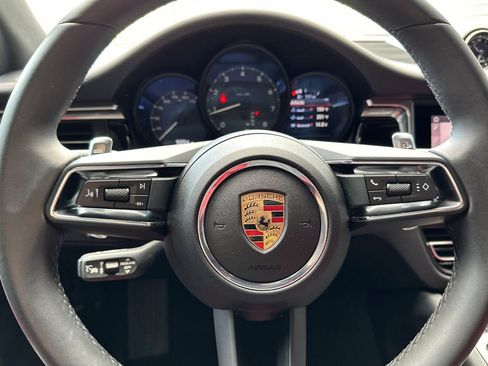Used 2025 Porsche Macan image 29