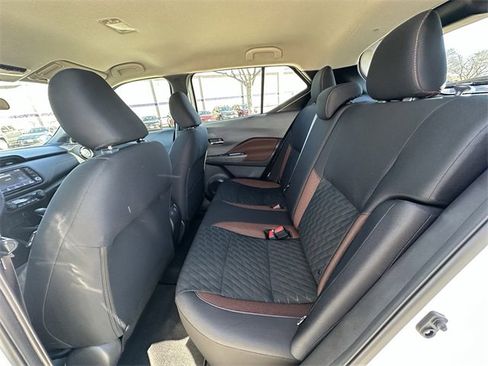 Used 2023 Nissan Kicks SR image 27