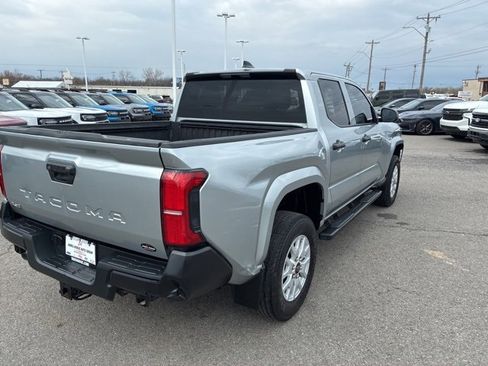 Used 2024 Toyota Tacoma SR image 5