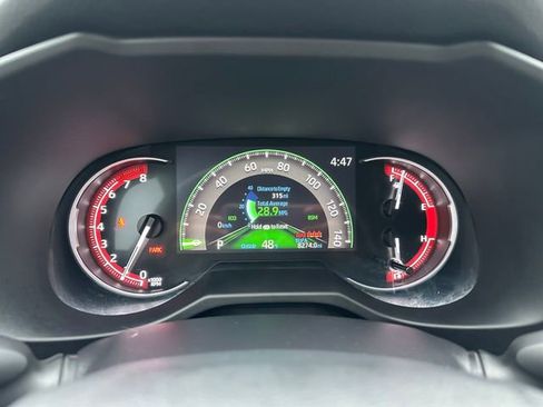 Used 2025 Toyota RAV4 XLE image 16