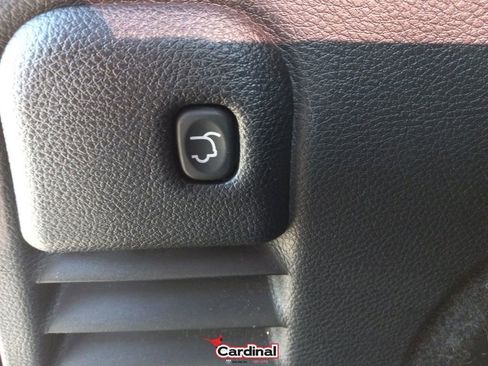 Used 2018 Jeep Grand Cherokee Altitude image 11