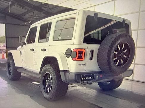 Used 2021 Jeep Wrangler Unlimited Sahara w/ Cold Weather Group AWD/4WD image 4