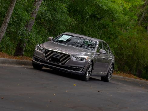 Used 2018 Genesis G90 5.0 Ultimate RWD image 45